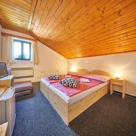 Pod Lesem Hodkovice